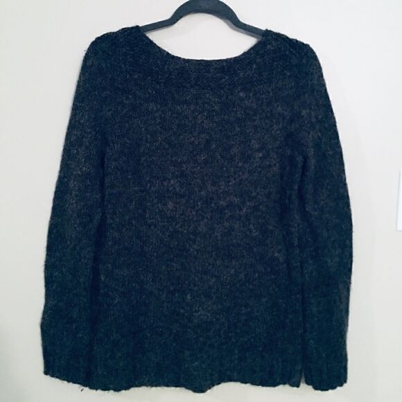 Sweater    - Picture 2 of 3